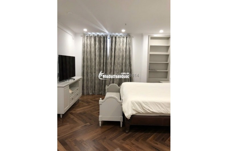 Bán Penthouse Masteri Thảo Điền, Q.2, 250m2, 3PN, sổ hồng, giá 38 tỷ. LH: 0909108814